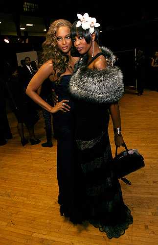 Tyra Banks recalls the toxic way Naomi Campbell used to treat her during early days of modeling - theGrio Tyra Banks recalls the toxic way Naomi Campbell used to treat her during early days of modeling - theGrio