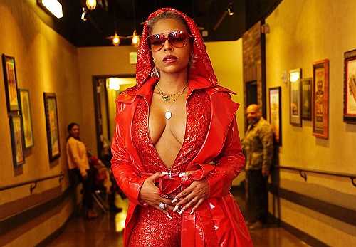 'Bae Bee!': Ashanti Leaves Fans Lusting Over Her Sweet 'Red Velvet' Look