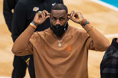 LeBron James Hits Back at Bar Owner Who Says He Won't Show NBA Until Lakers' Star Is 'Expelled'