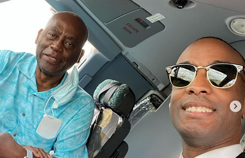 ‘What an Underwhelming Crowd’: Pilot Gets Emotional Praising His Dad Flying with Him for the First Time, Folks Bash Flyers’ Blasé Reaction