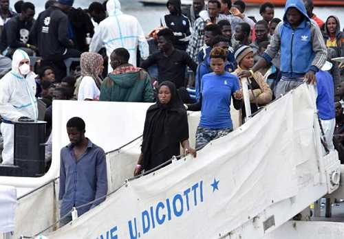 Italy Turns Away Ship Carrying Over 600 Migrants as Debate Continues on Europe’s Response to Migrant Crisis