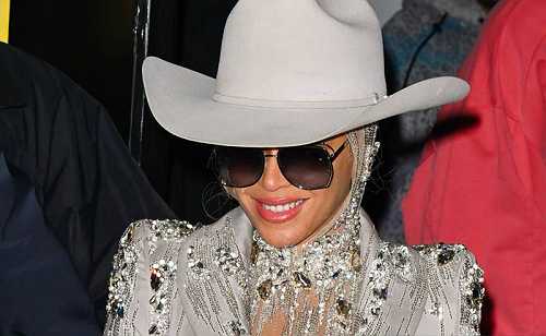 Beyoncé Prompts People To 'Vote' In New 'Beywatch' Video