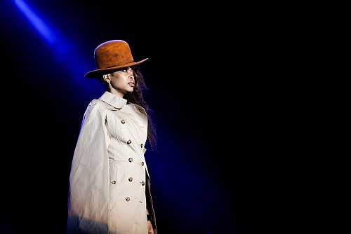 Trendy in Texas: Erykah Badu, Kanye West stand out