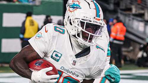 Hill sits in 4th quarter, hints at leaving Miami