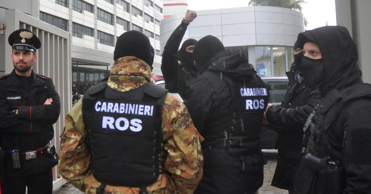 Police blitz targeting Italian mafia nets nearly 150 arrests: 