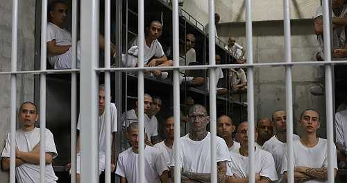 UN warns U.S. deportations of Venezuelans to El Salvador  | Africanews