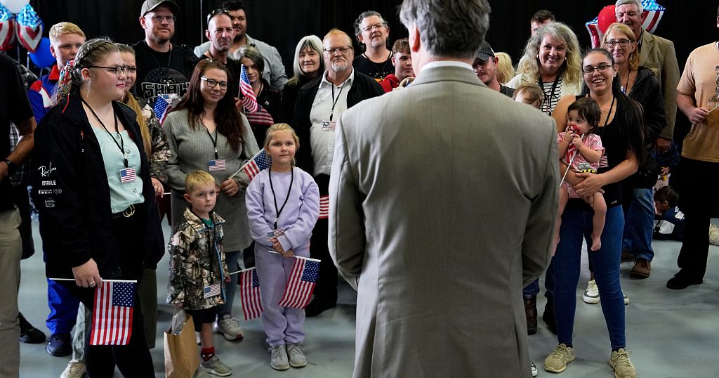 US admits White South African refugees amid controversy | Africanews