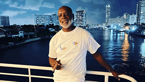 Peter Thomas Begins 18-Month Sentence for Tax Fraud