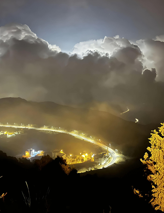 إن المتفوق في التقاط صور الطبيعة والأجواء الجميلة...