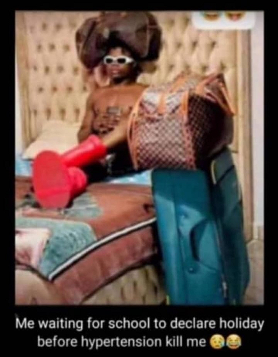 sapa don come I dey leave school  ile odun yaaaaa @TheHazeOfOurLives @Makemoneynow @thadmin...